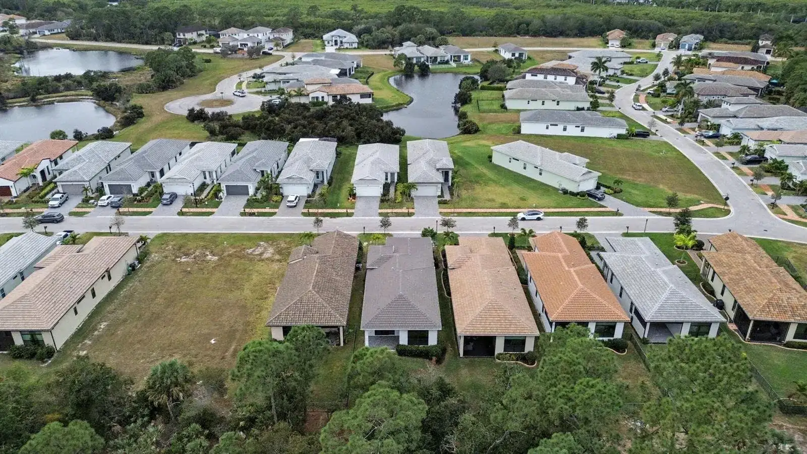 176 SE Via Sangro, Port St. Lucie FL 34952 photo 3