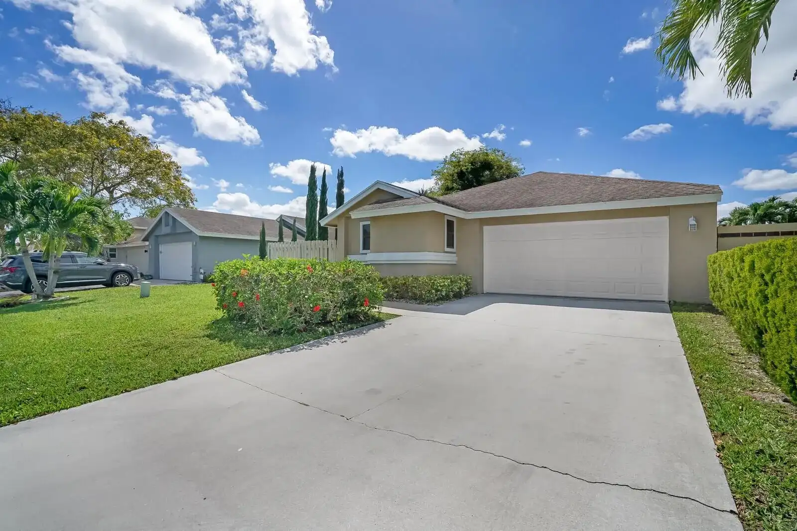 1080 NW 19th Terrace, Delray Beach FL 33445 photo 2