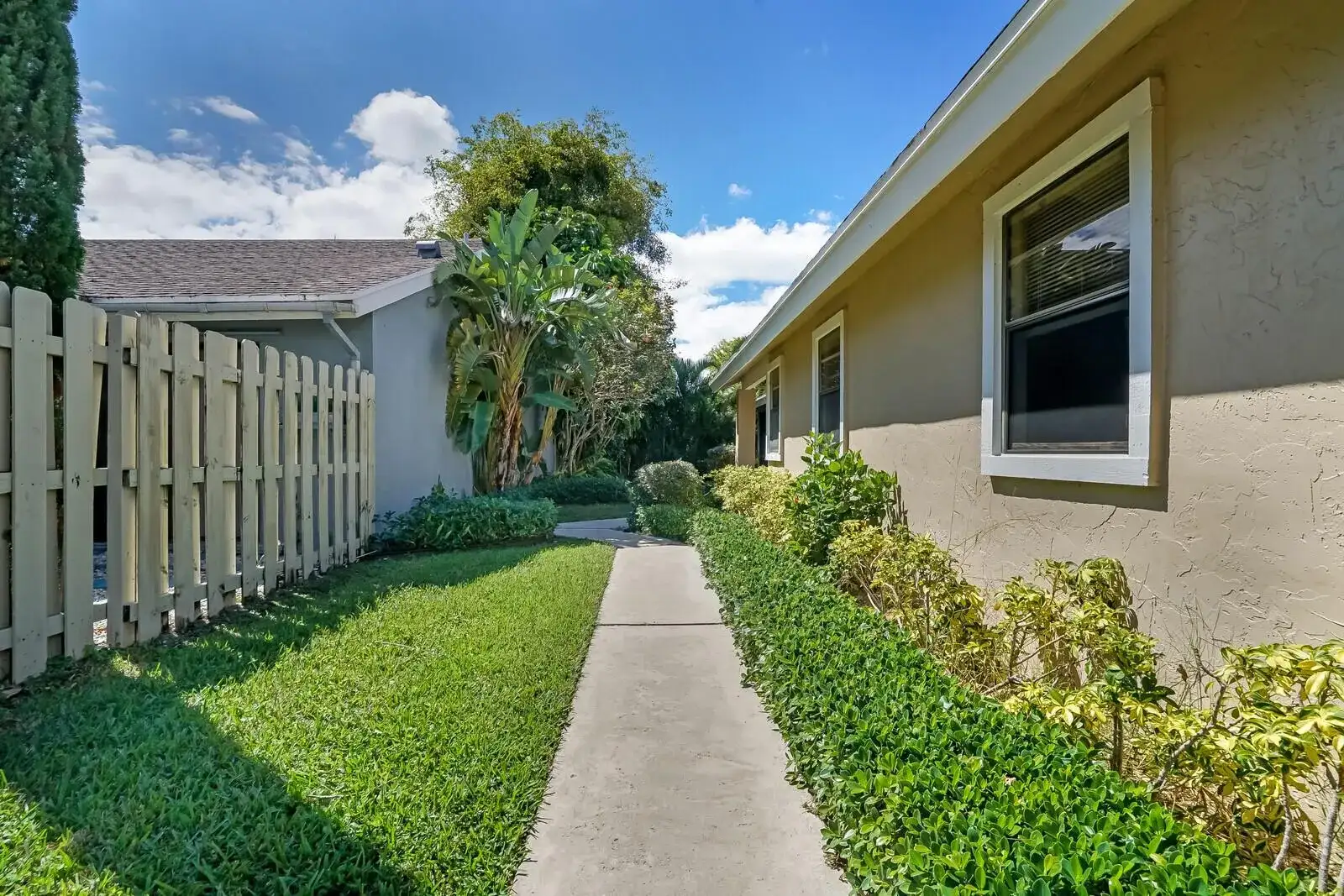 1080 NW 19th Terrace, Delray Beach FL 33445 photo 4