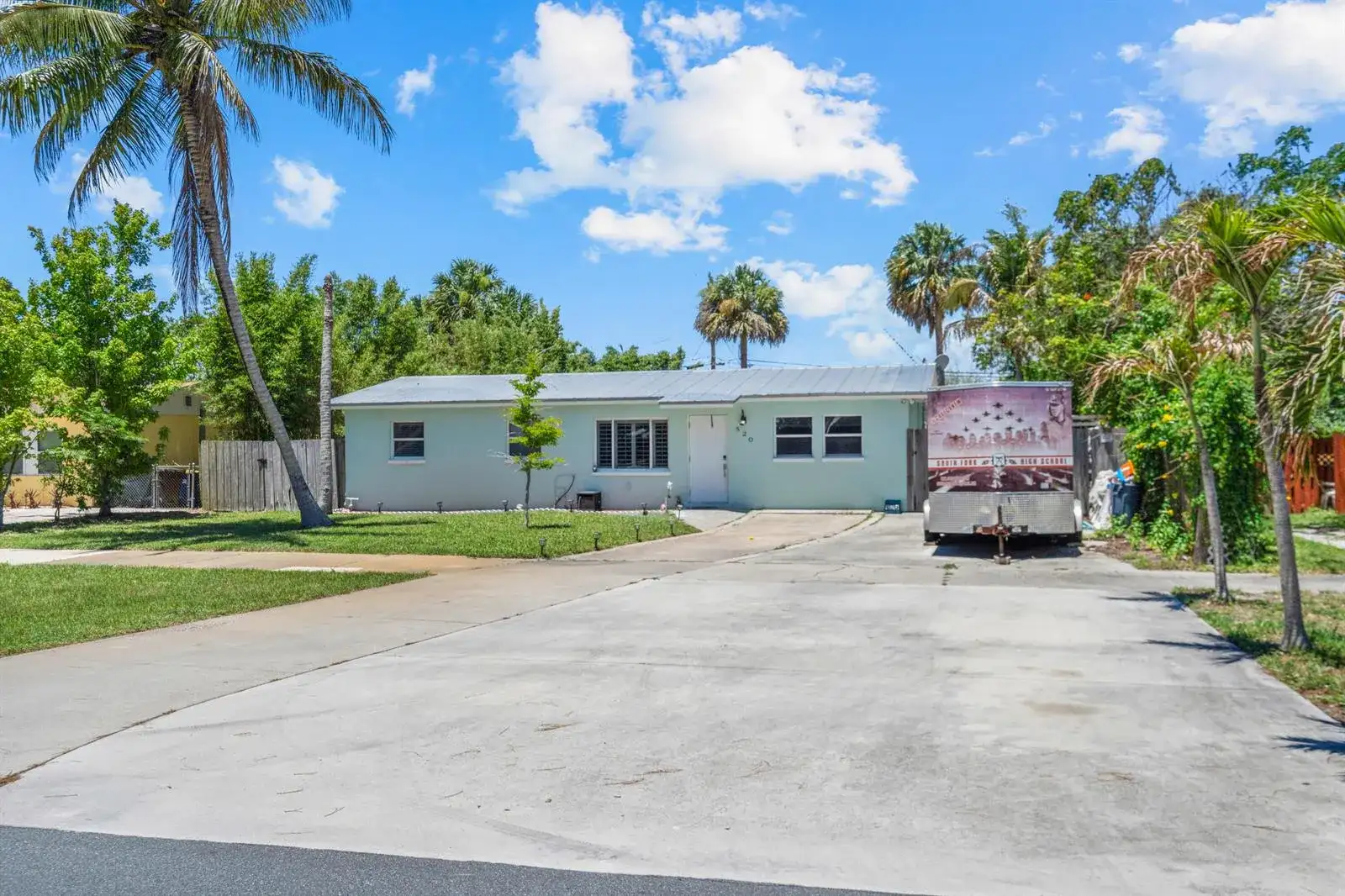 520 SE Dolphin Drive, Stuart FL 34996 photo 3