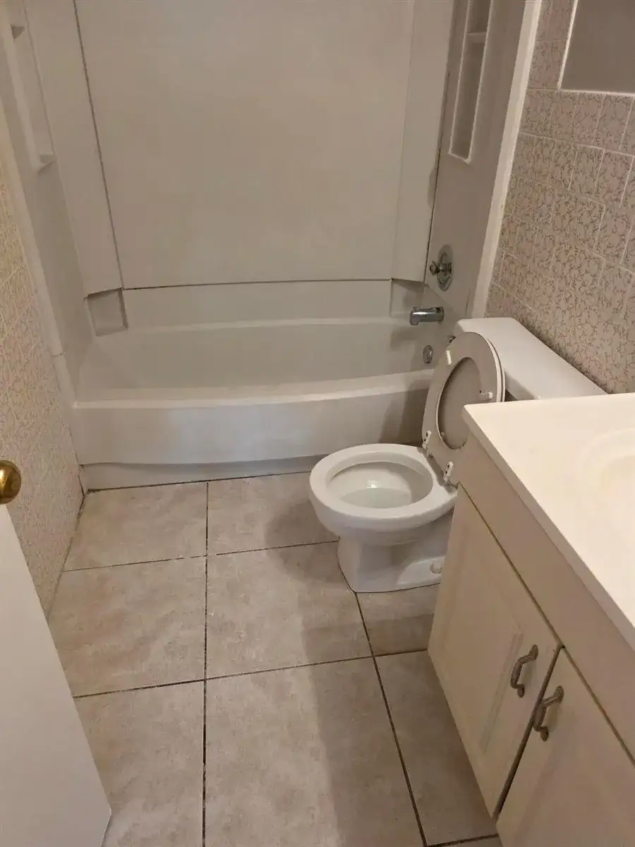 2401 Riverside Drive # b, Coral Springs FL 33065 photo 5