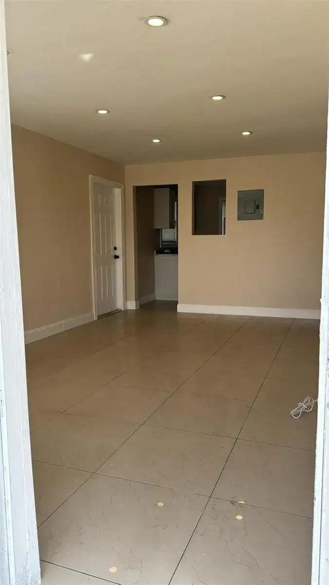 3734 Avenue S, Riviera Beach FL 33404 photo 2