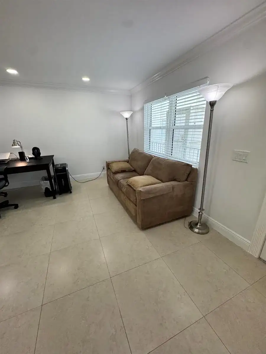 852 Flanders R S # R, Delray Beach FL 33484 photo 5
