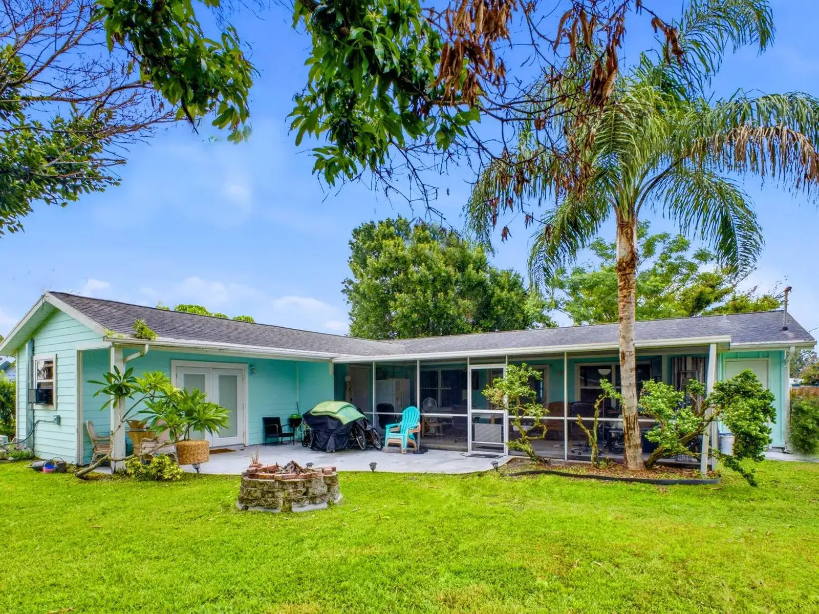 1010 SE Euclid Lane, Port St. Lucie FL 34983 photo 2