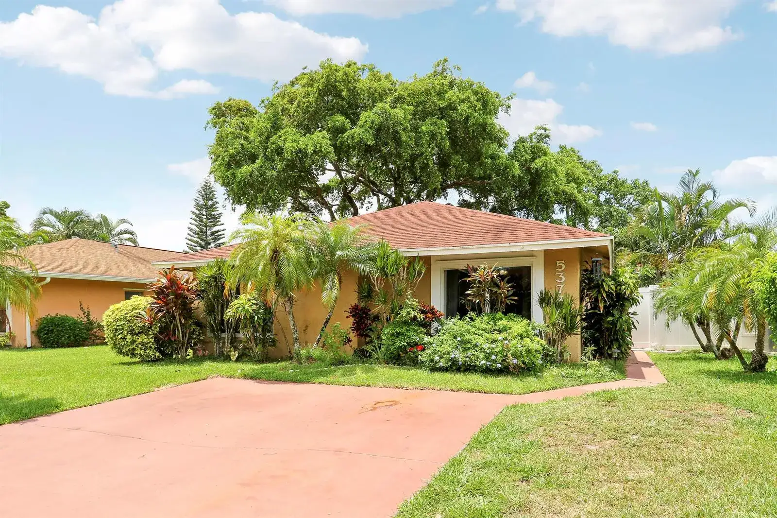 5373 Gene Circle, West Palm Beach FL 33415 photo 2