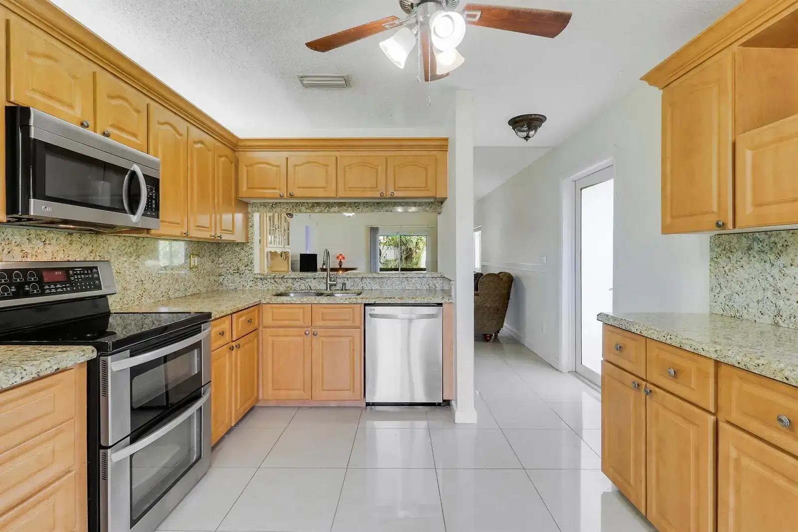 5373 Gene Circle, West Palm Beach FL 33415 photo 4