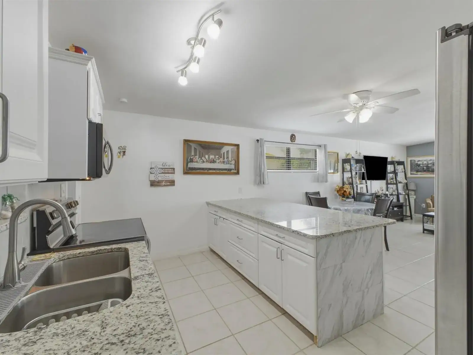754 Hibiscus Drive, Royal Palm Beach FL 33411 photo 5