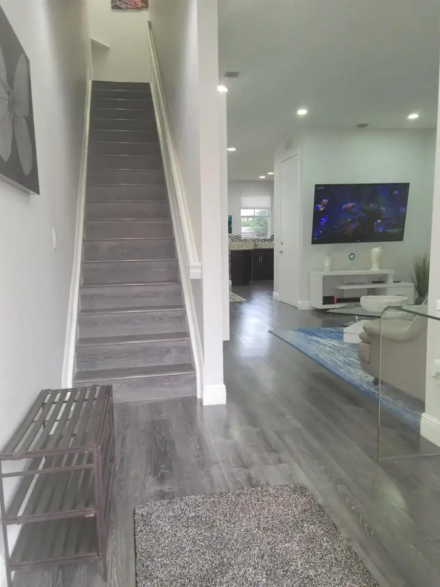 6960 Long Pine Circle, Coconut Creek FL 33073 photo 3