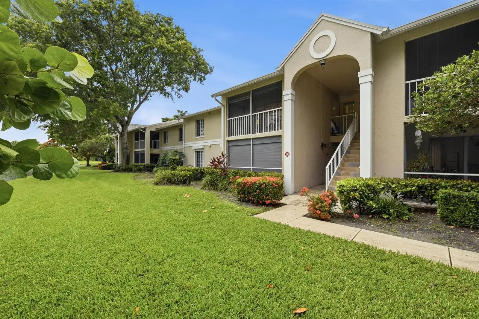 13811 Oneida Drive # F2, Delray Beach FL 33446 photo 2
