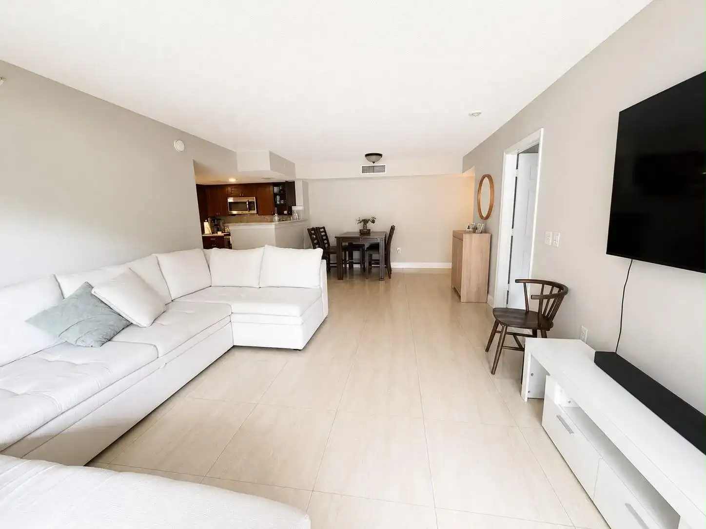 5045 Wiles Road # 105, Coconut Creek FL 33073 photo 3