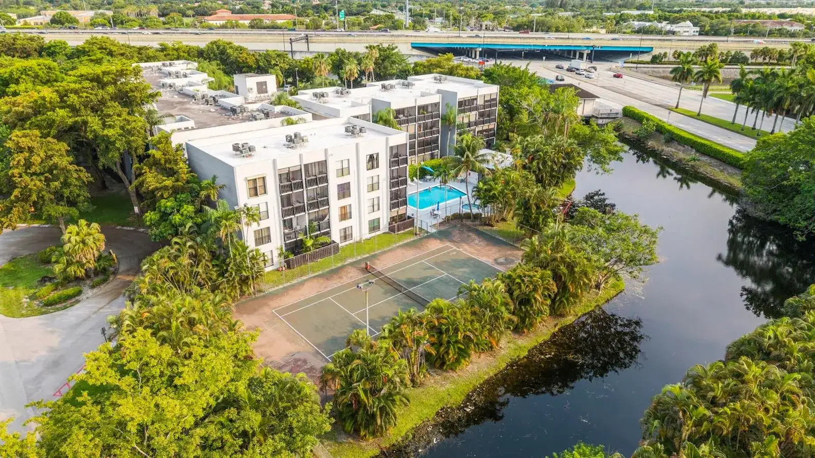 1021 Mockingbird Lane # 211, Plantation FL 33324 photo 2