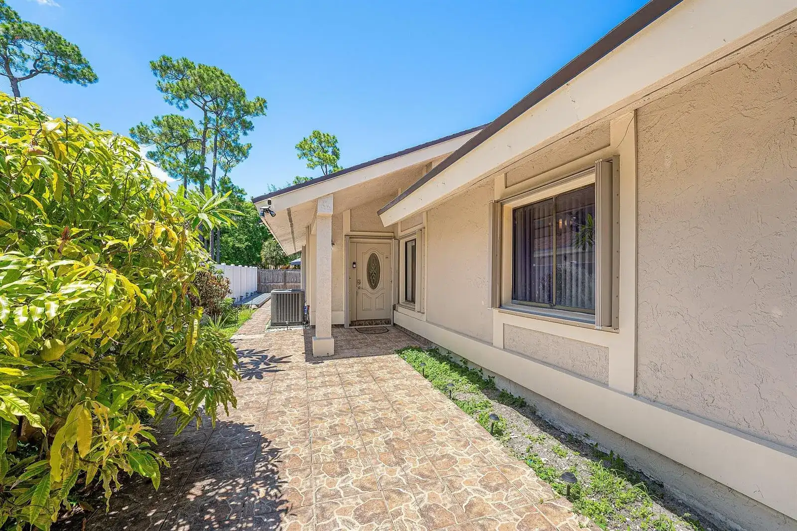 7627 Sierra Drive W, Boca Raton FL 33433 photo 4