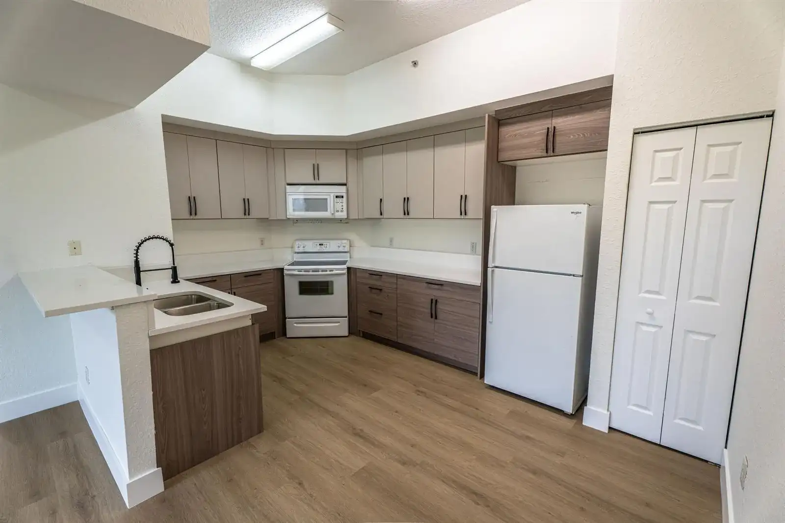 2801 Riverside Drive # s, Coral Springs FL 33065 photo 4