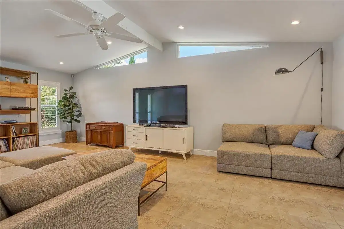 1110 SW 15th Street, Boca Raton FL 33486 photo 2