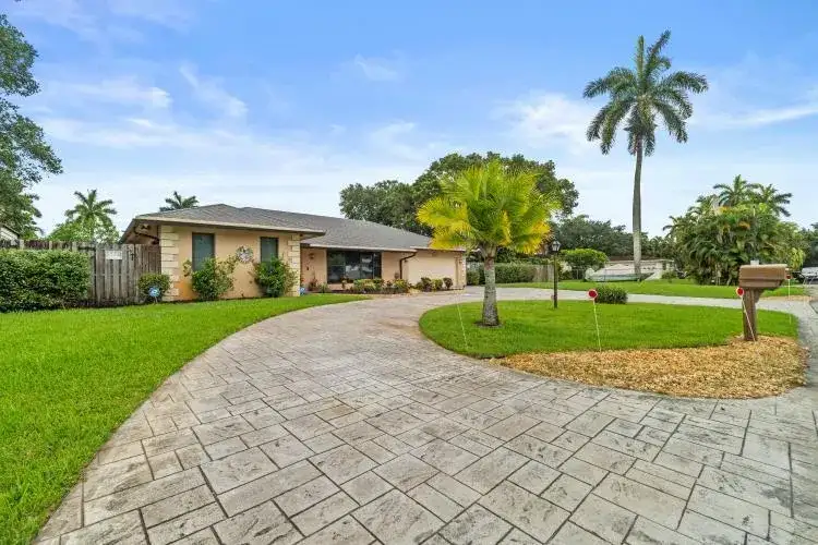 2409 SW 27th Avenue, Fort Lauderdale FL 33312 photo 5