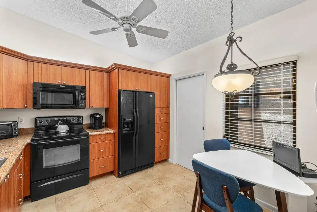 8286 Springlake Drive, Boca Raton FL 33496 photo 5