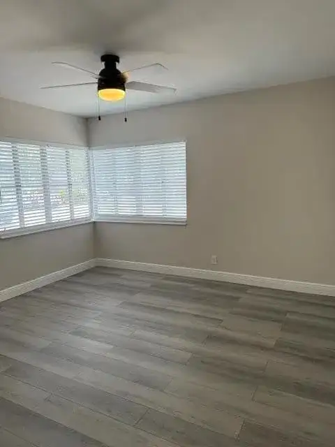 112 Lake Avenue # 5, FL 33460 photo 2