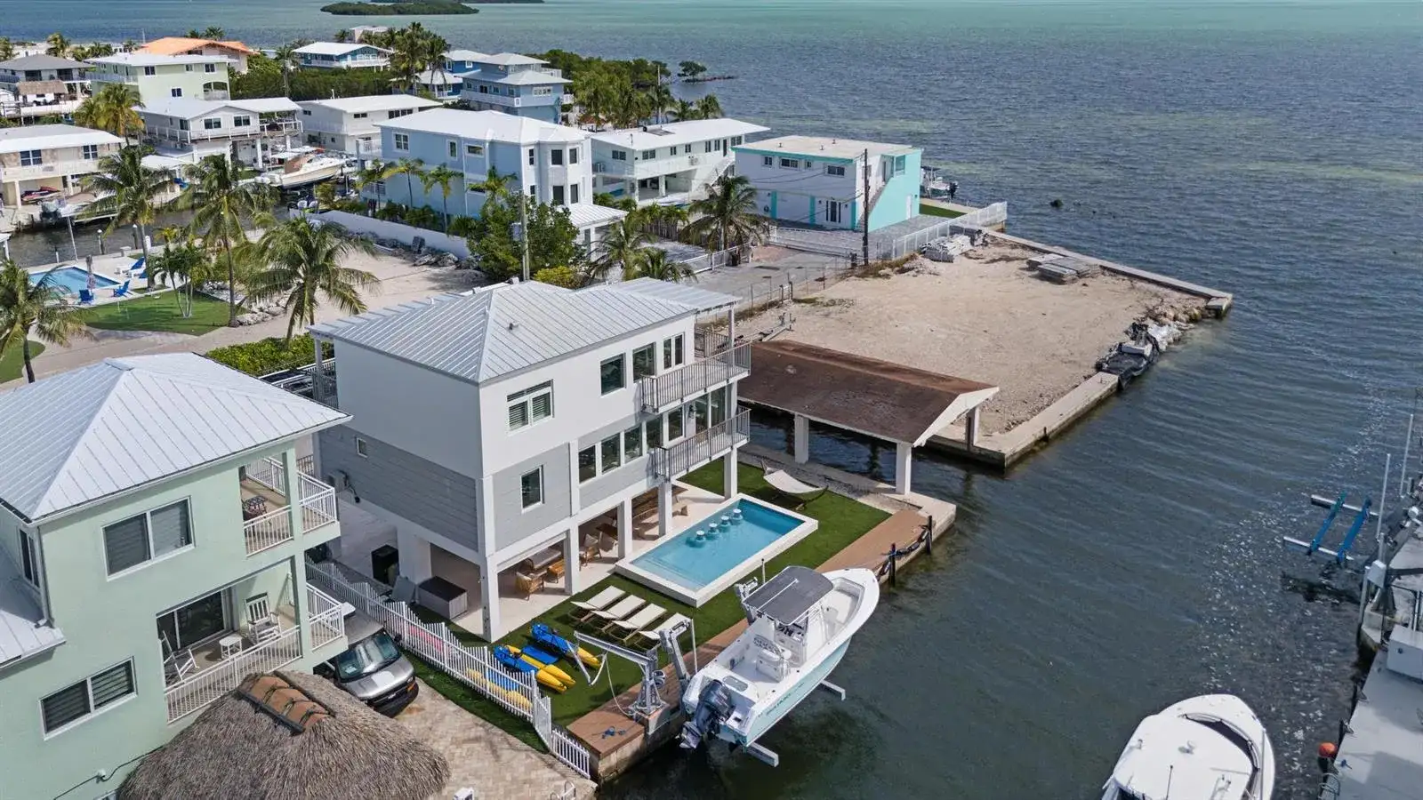 704 Grouper Lane, Key Largo FL 33037 photo 3