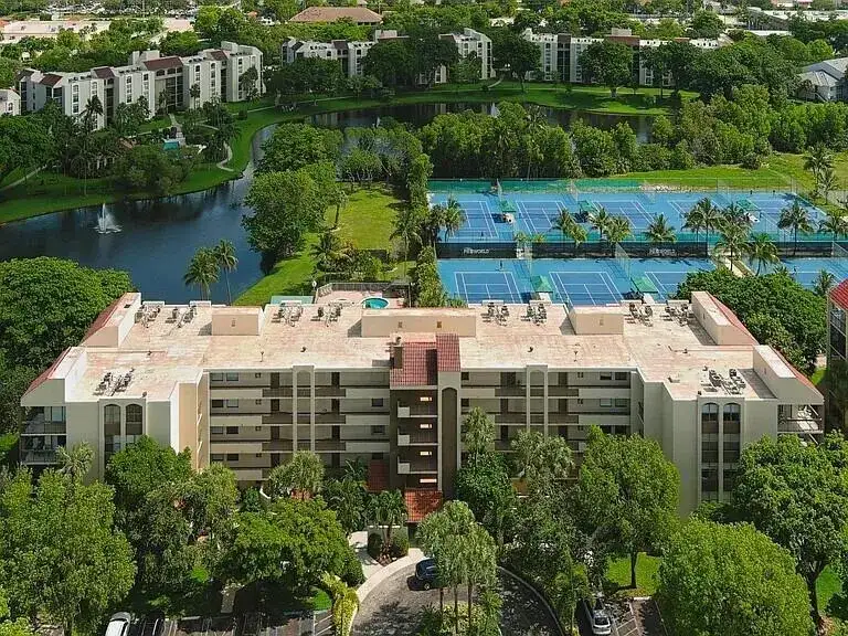 955 Egret Circle # 211, Delray Beach FL 33444 photo 2