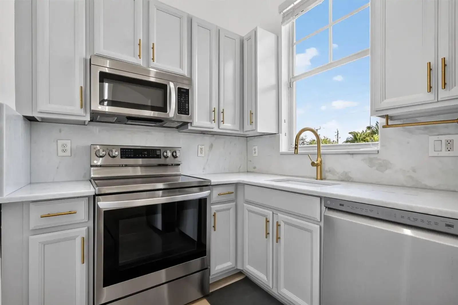 180 NE 6th Avenue # A, Delray Beach FL 33483 photo 4