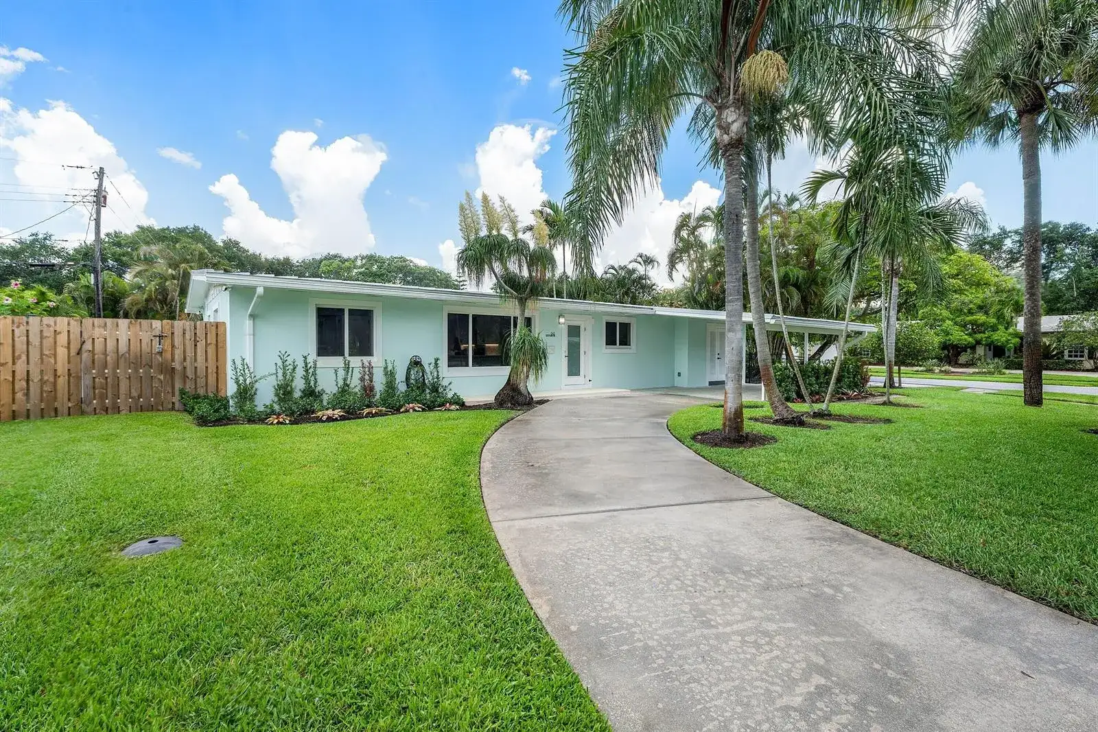 945 Westwind Drive, North Palm Beach FL 33408 photo 4