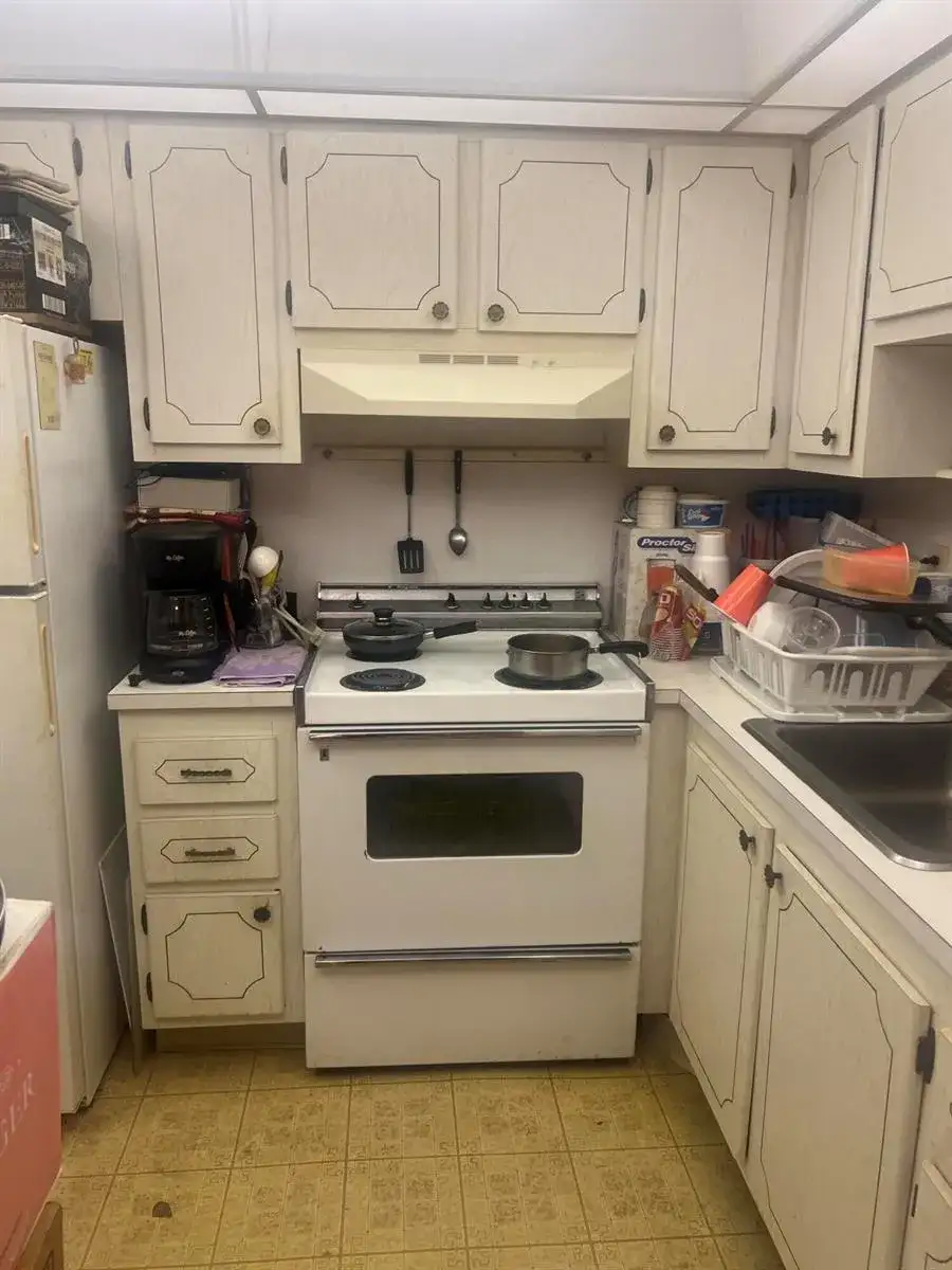 62 Valencia C, Delray Beach FL 33446 photo 2