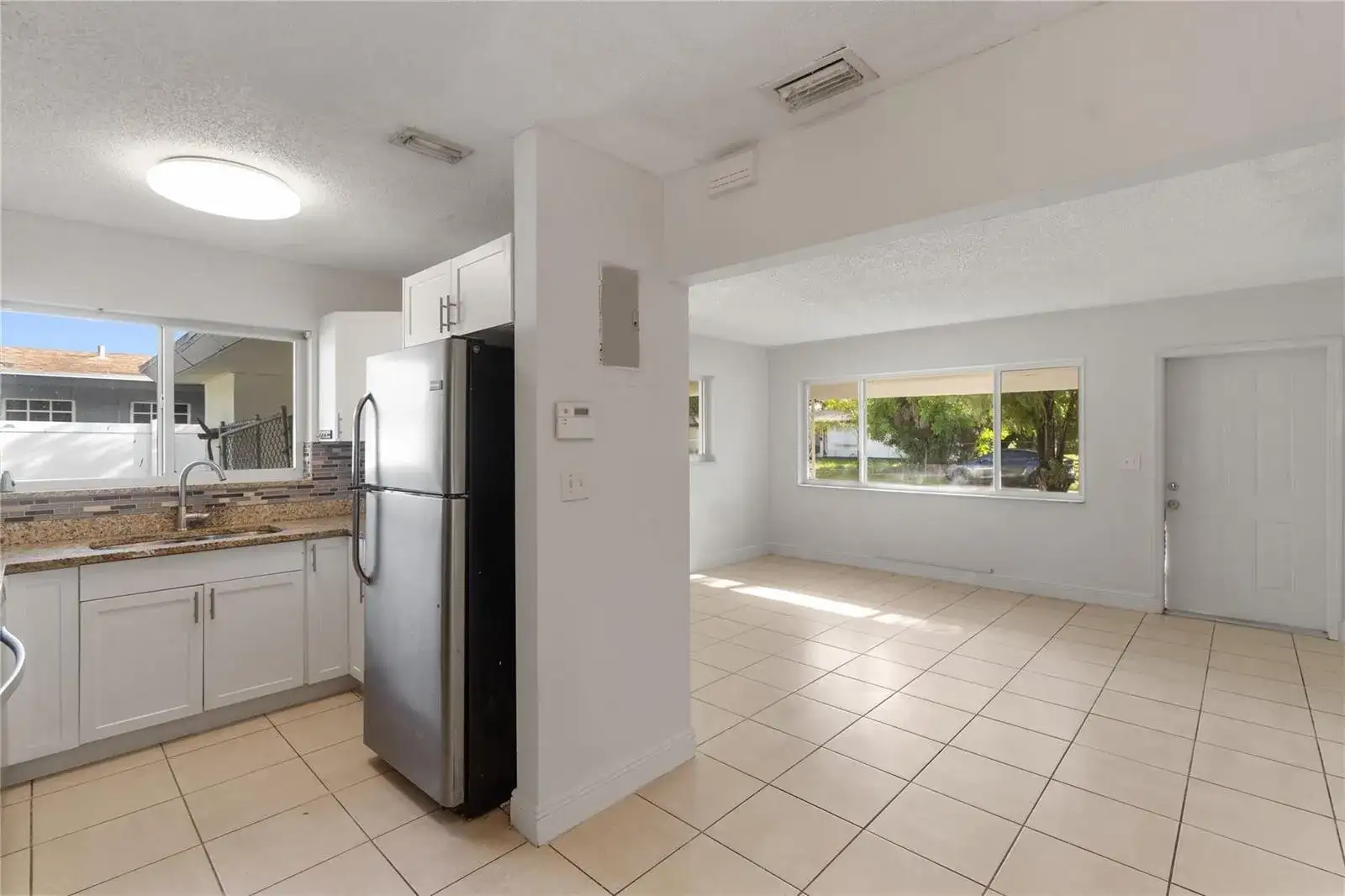 2001 NW 14th Avenue, Fort Lauderdale FL 33311 photo 4