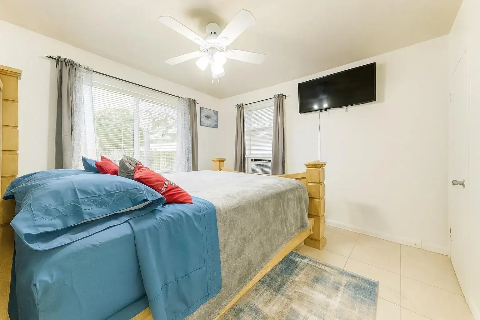 1935 Taylor Street # 2, Hollywood FL 33020 photo 4