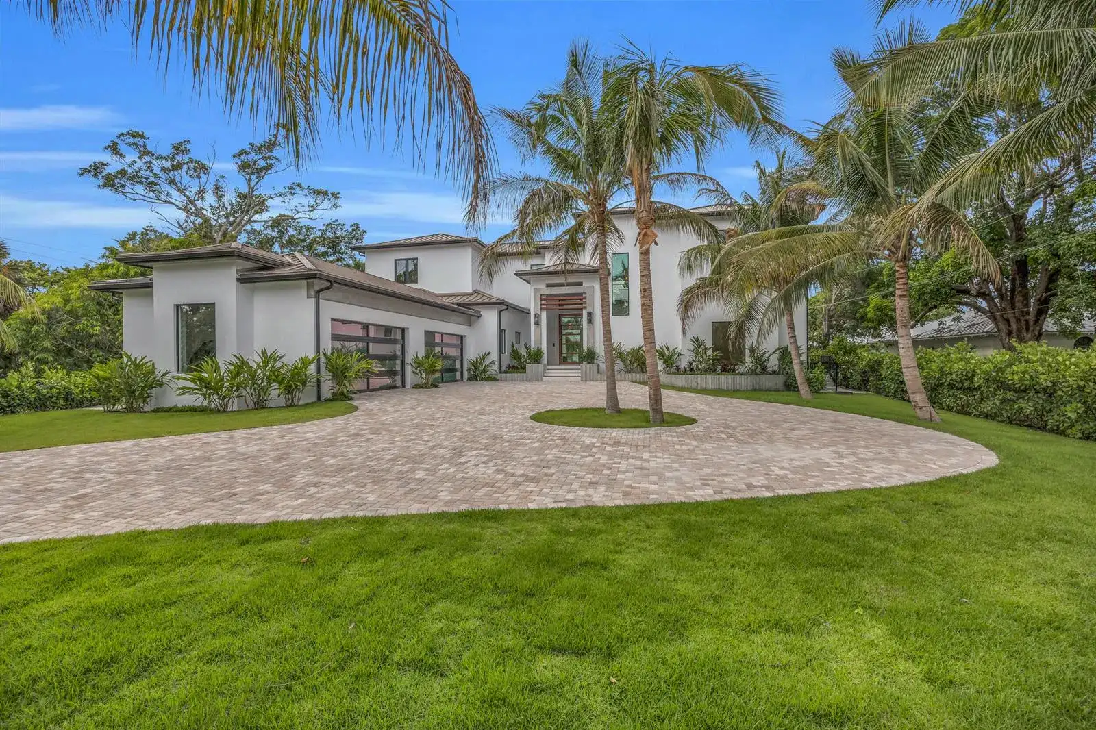 19175 W Riverside Drive, Tequesta FL 33469 photo 2