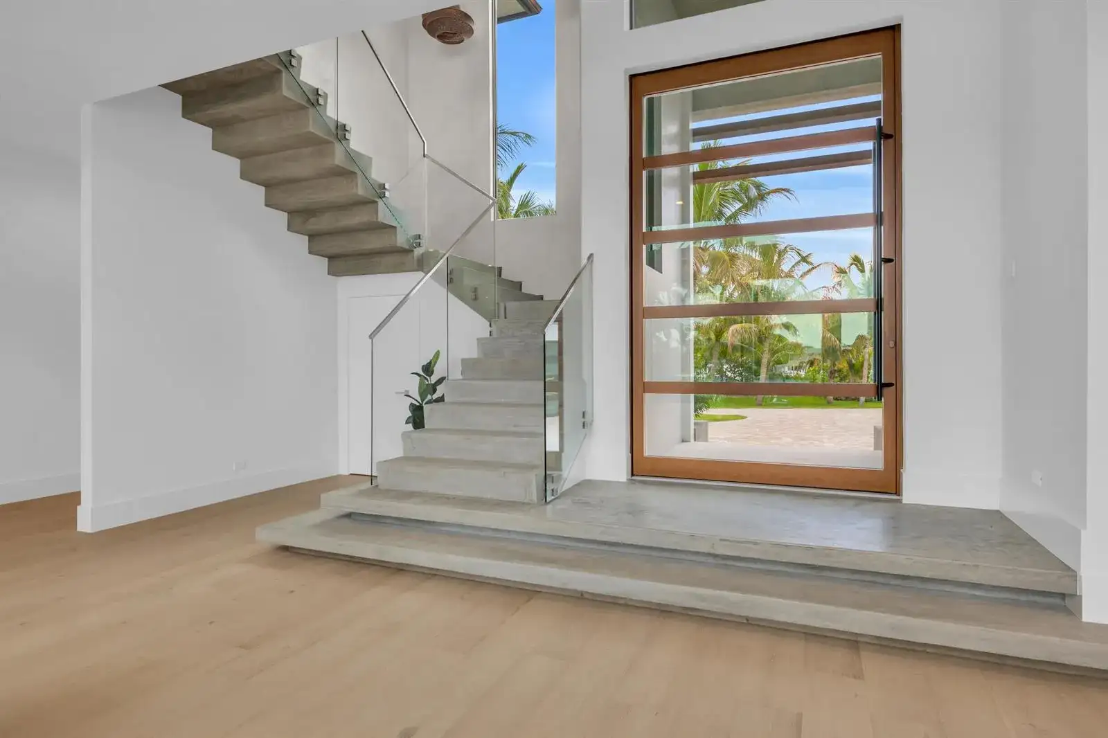 19175 W Riverside Drive, Tequesta FL 33469 photo 4