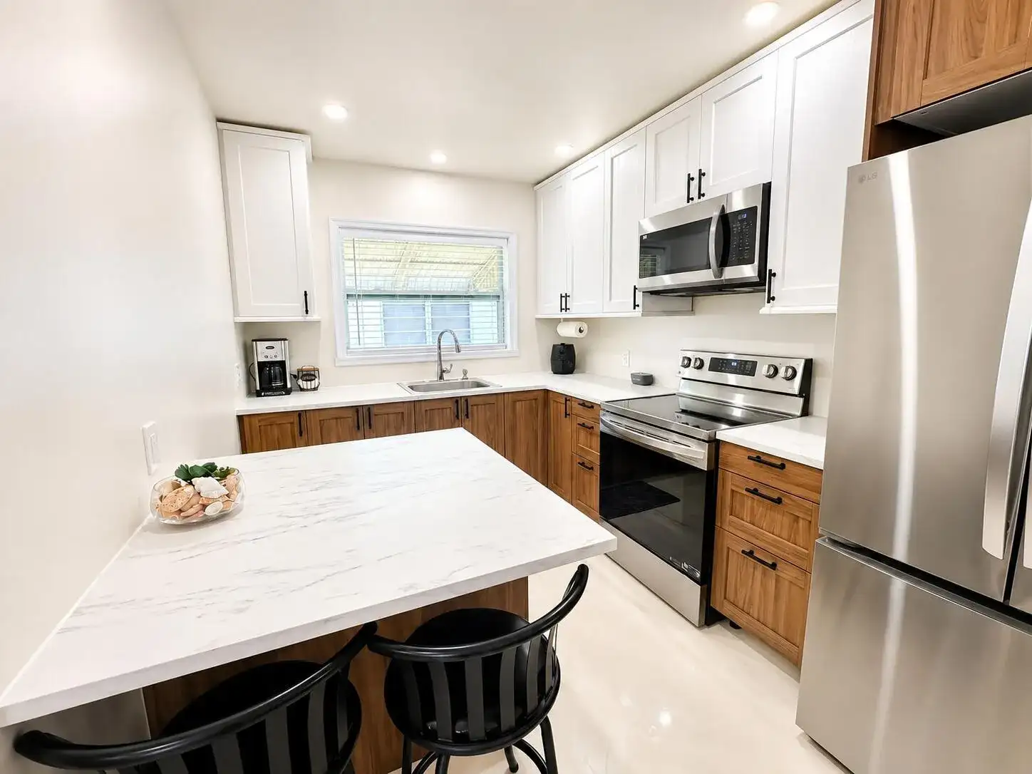 825 NE 6th Street # 2, Hallandale Beach FL 33009 photo 2