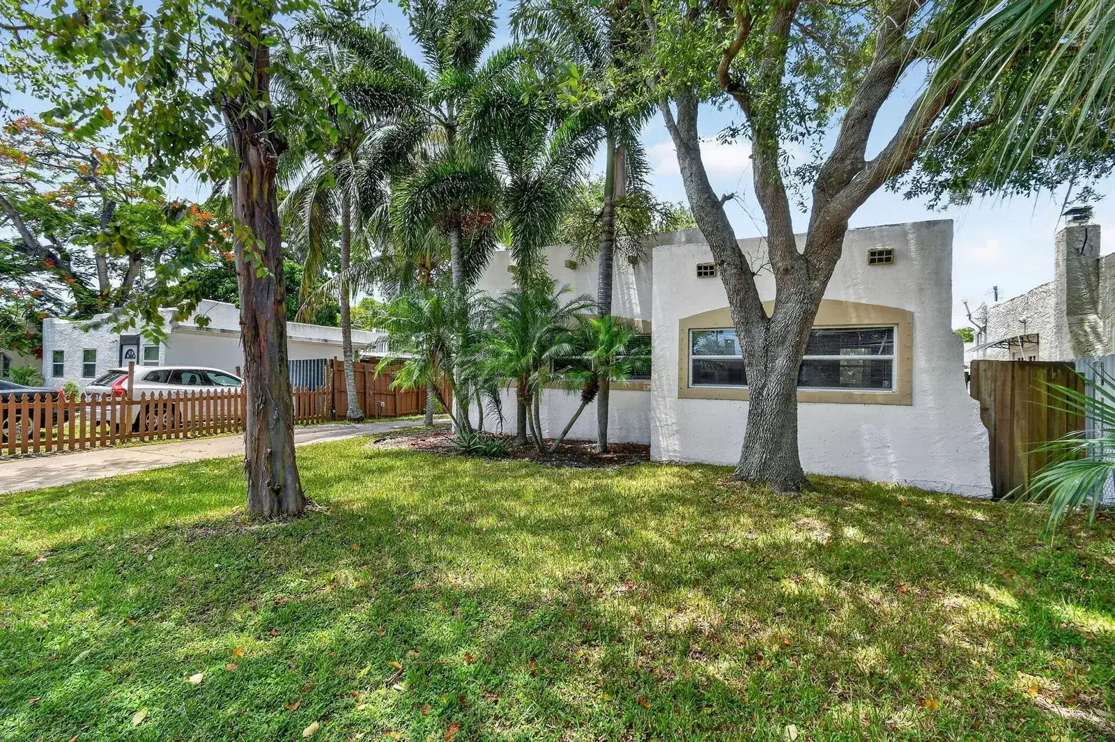 1005 Selkirk Street, West Palm Beach FL 33405 photo 2