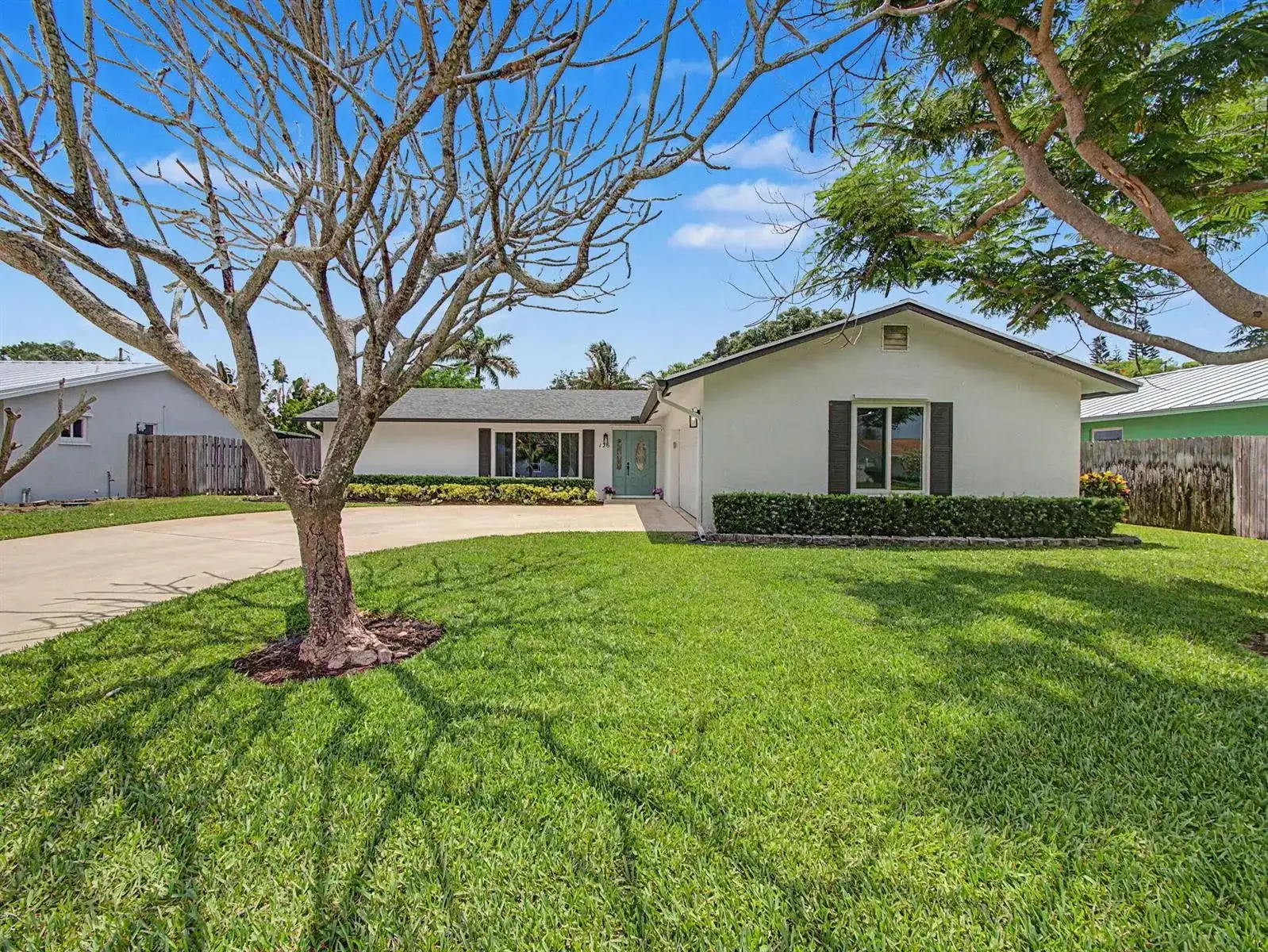 126 Chapel Lane, Tequesta FL 33469 photo 2
