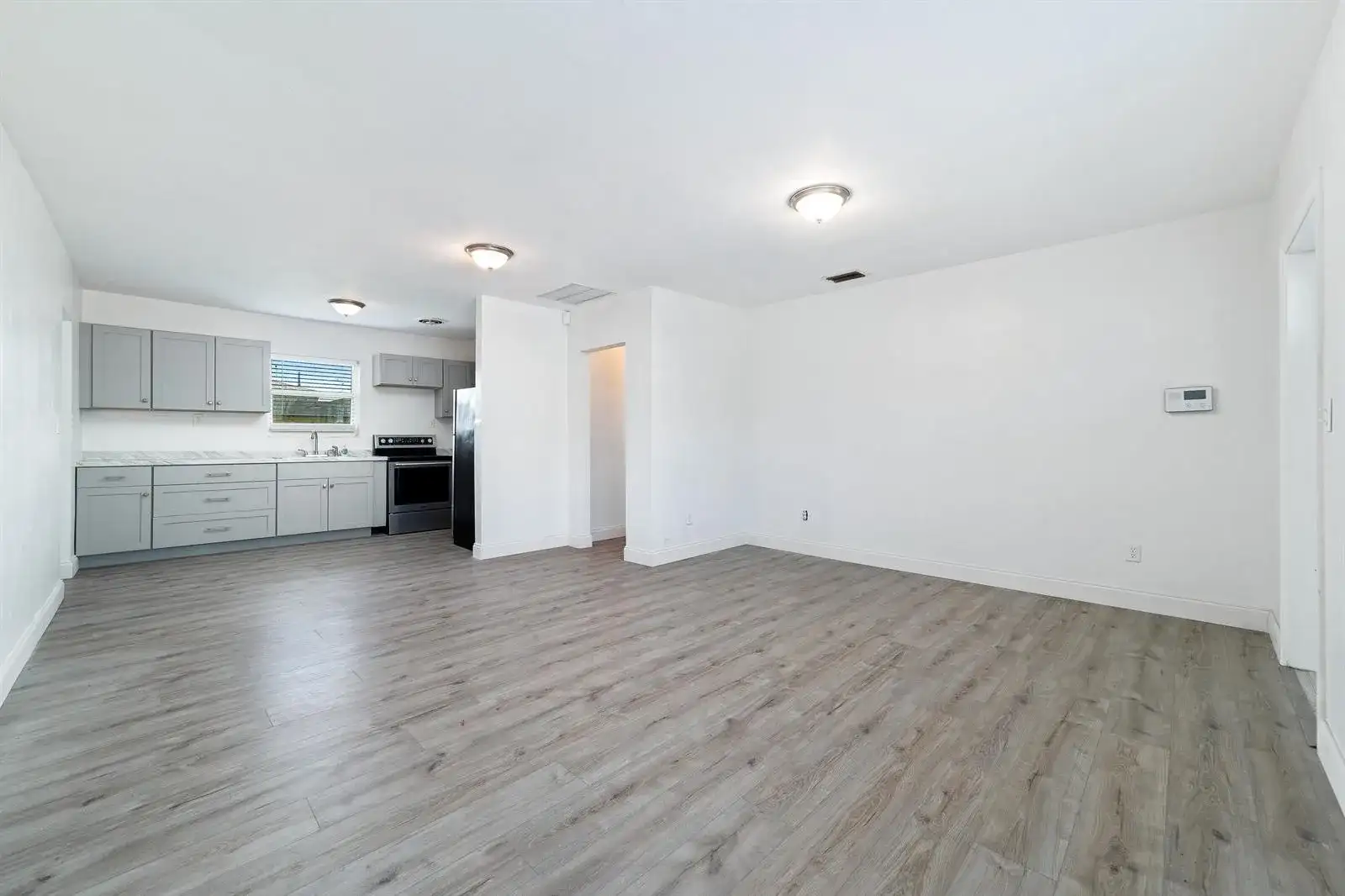 317 NW 14th Street, Belle Glade FL 33430 photo 4