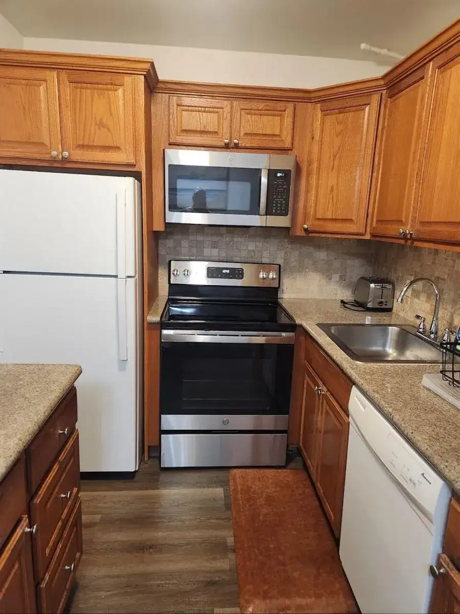 102 Westbury E # 102, Deerfield Beach FL 33442 photo 5