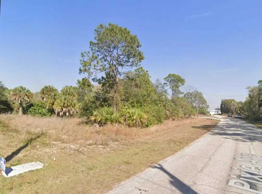 106 Pixie Avenue, FL 33935 photo 4