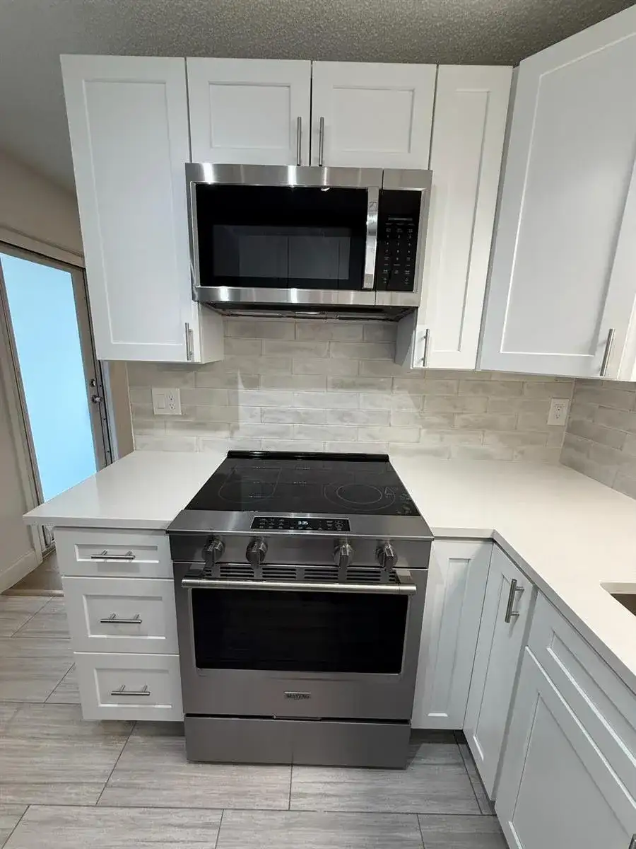 2630 W 28th Street, Riviera Beach FL 33404 photo 4