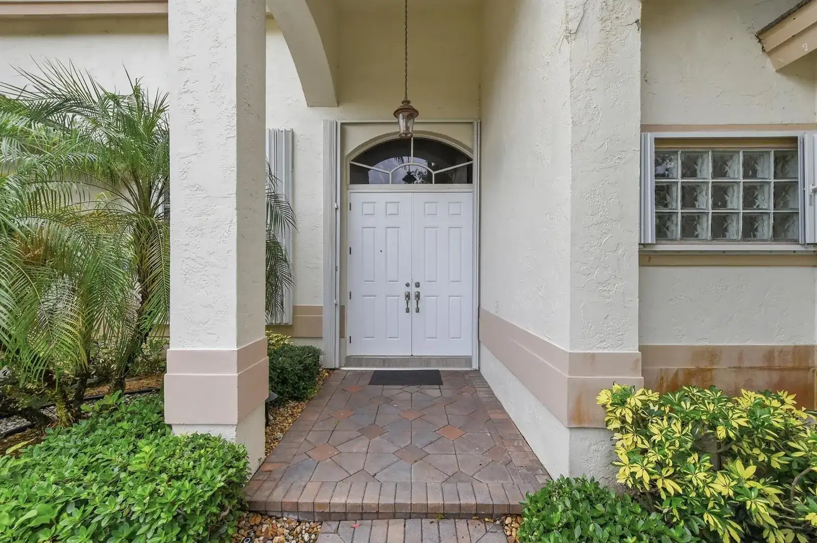 2644 Miller Court, Weston FL 33332 photo 3