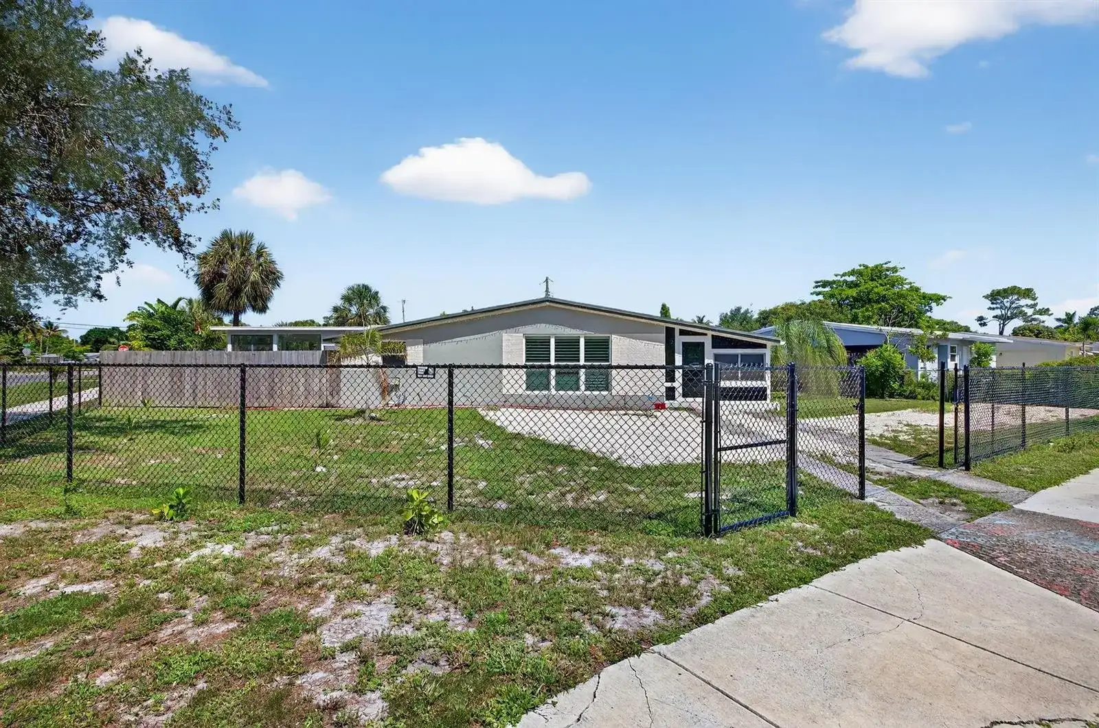 300 SW 25th Avenue, Fort Lauderdale FL 33312 photo 2
