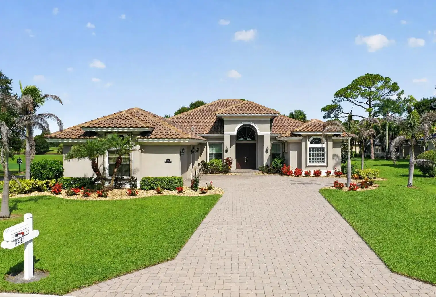 9431 Meadowood Drive, Fort Pierce FL 34951 photo 2