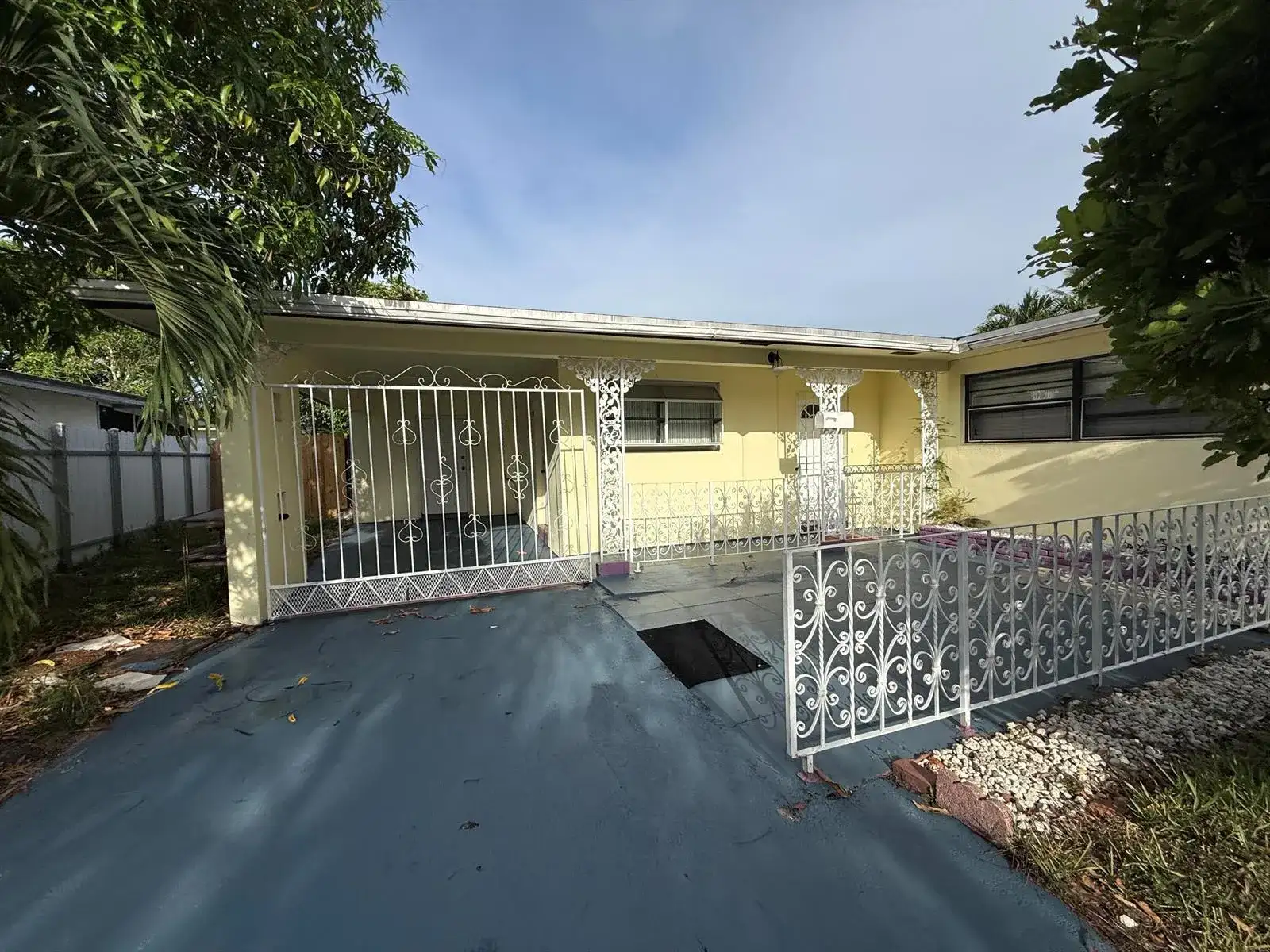 124 NW 45th Avenue, Plantation FL 33317 photo 2