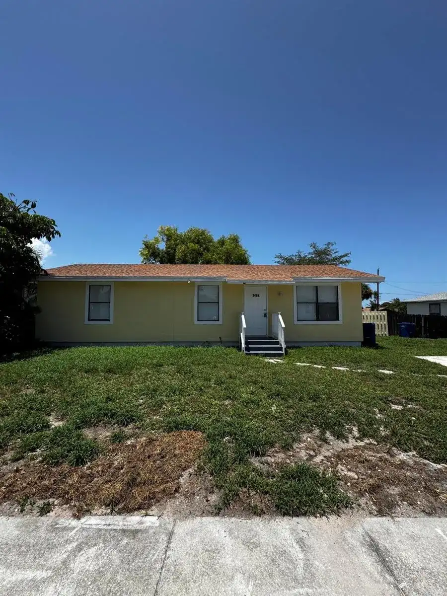 1464 W 32nd Street, Riviera Beach FL 33404 photo 2