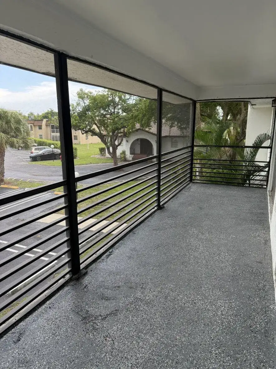 2810 Riverside Drive # 4, Coral Springs FL 33065 photo 2
