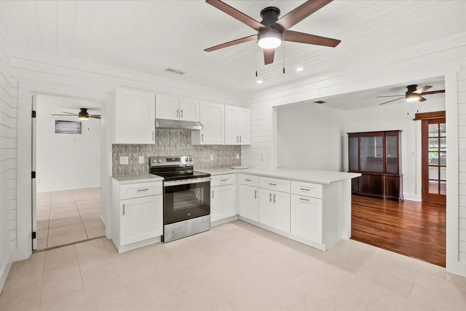 705 SE Stypmann Boulevard, Stuart FL 34994 photo 5
