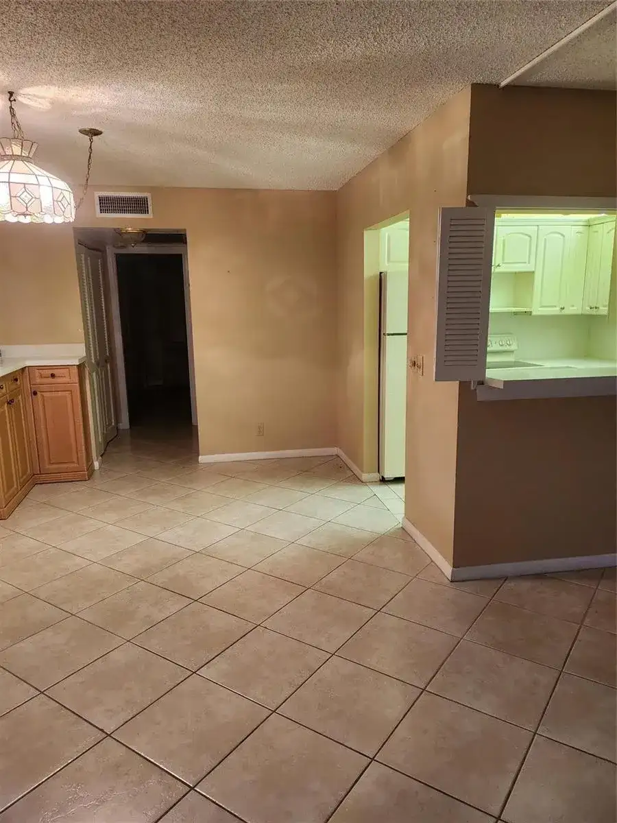 104 Westbury E, Deerfield Beach FL 33442 photo 3
