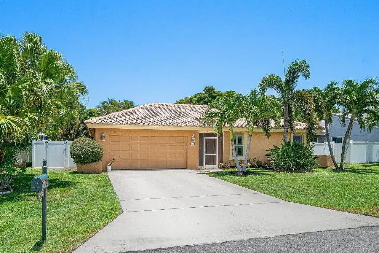 6930 NW 2nd Terrace, Boca Raton FL 33487 photo 2