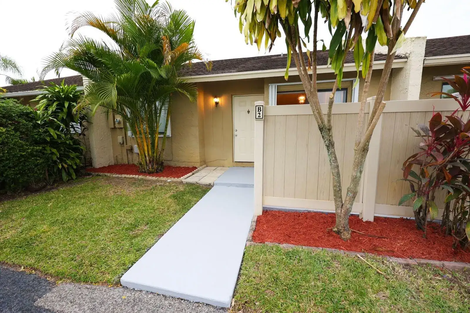 10127 E Boca Bend E # B2, Boca Raton FL 33428 photo 3