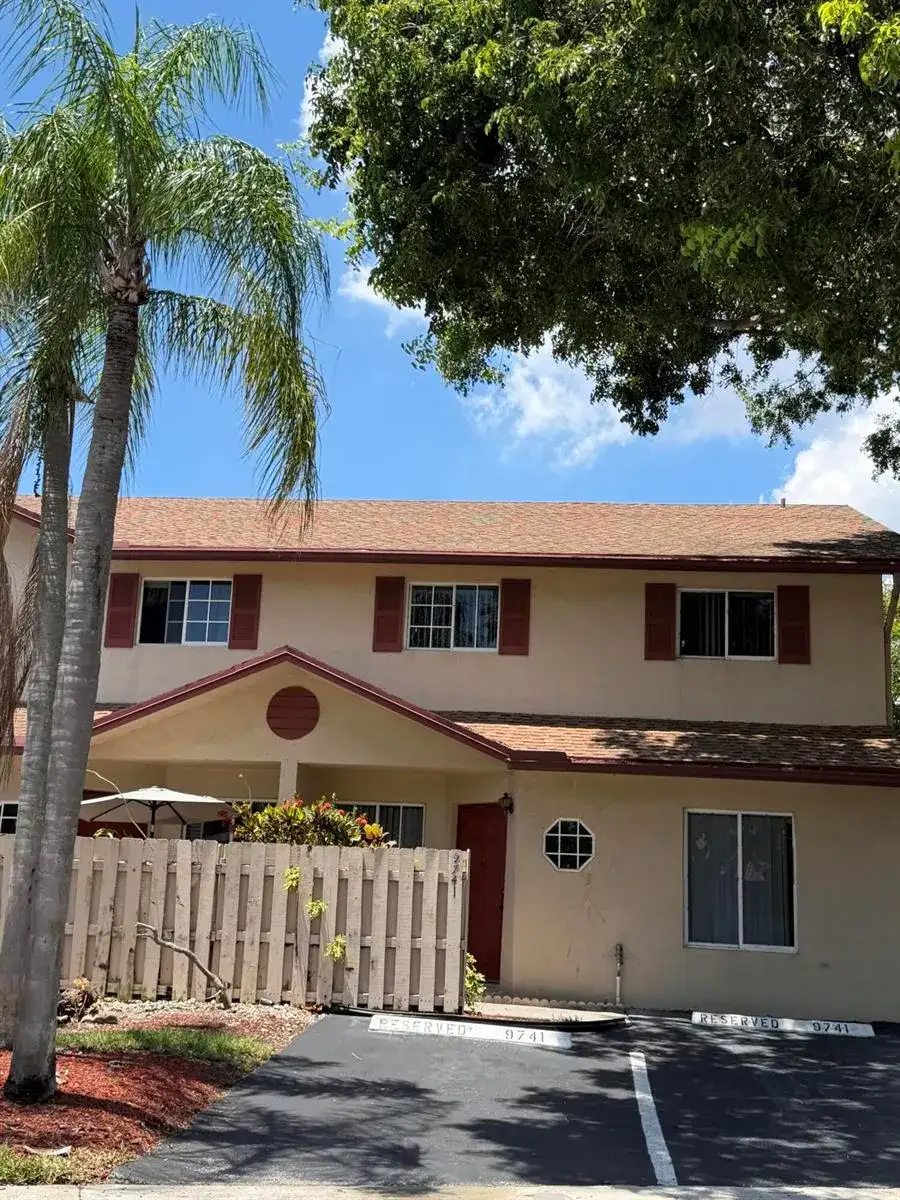 9741 NW 37th Street, Sunrise FL 33351 photo 2