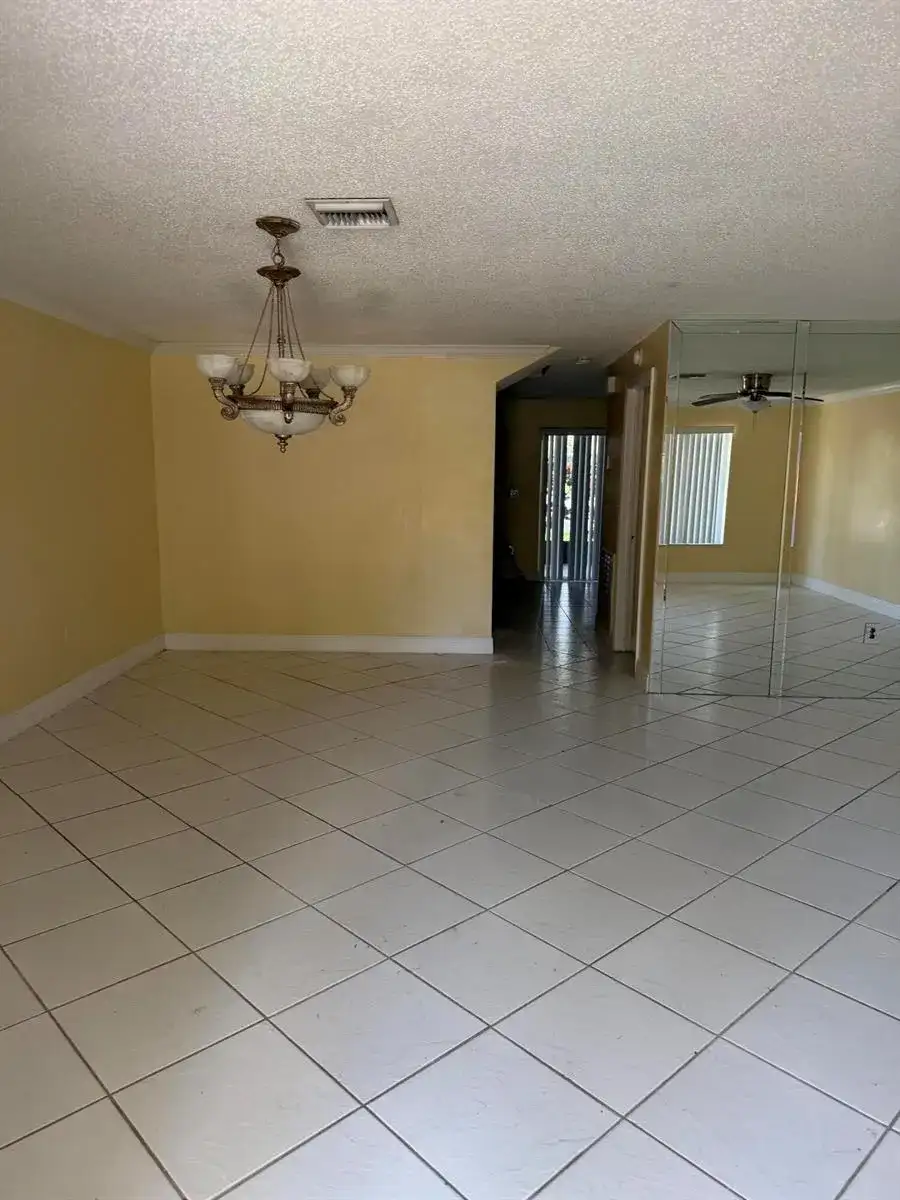 9741 NW 37th Street, Sunrise FL 33351 photo 4