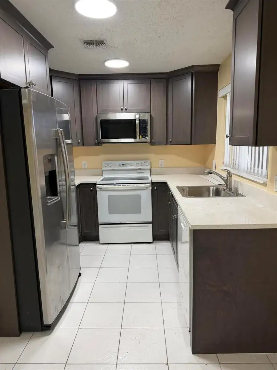 9741 NW 37th Street, Sunrise FL 33351 photo 5